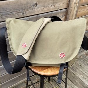 Crumpler “the hoax” messenger bag limited release